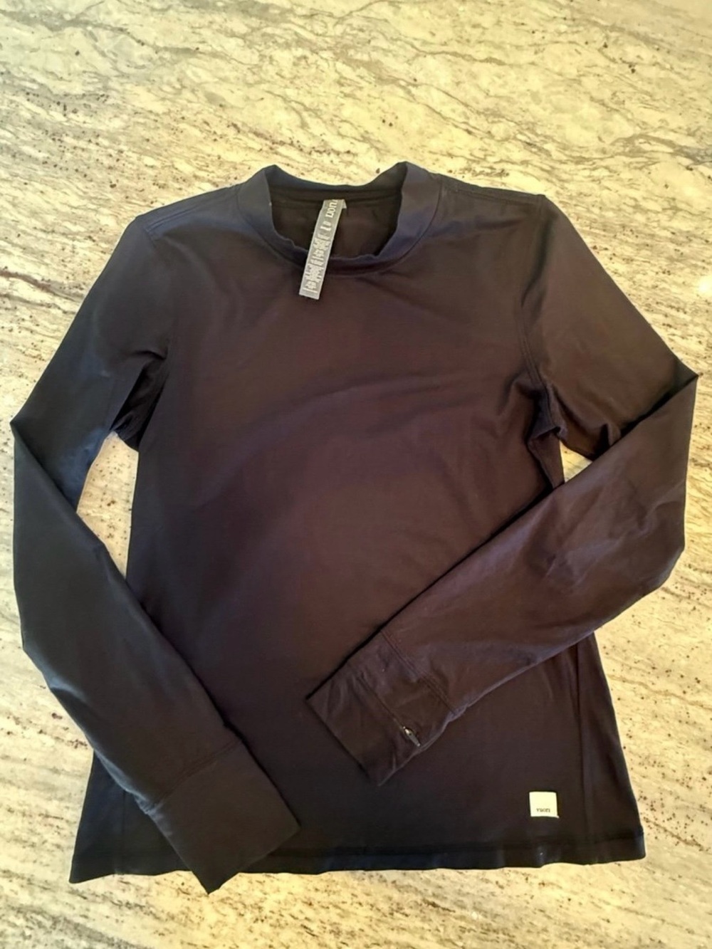 Vuori Long Sleeve Crewneck Top in black